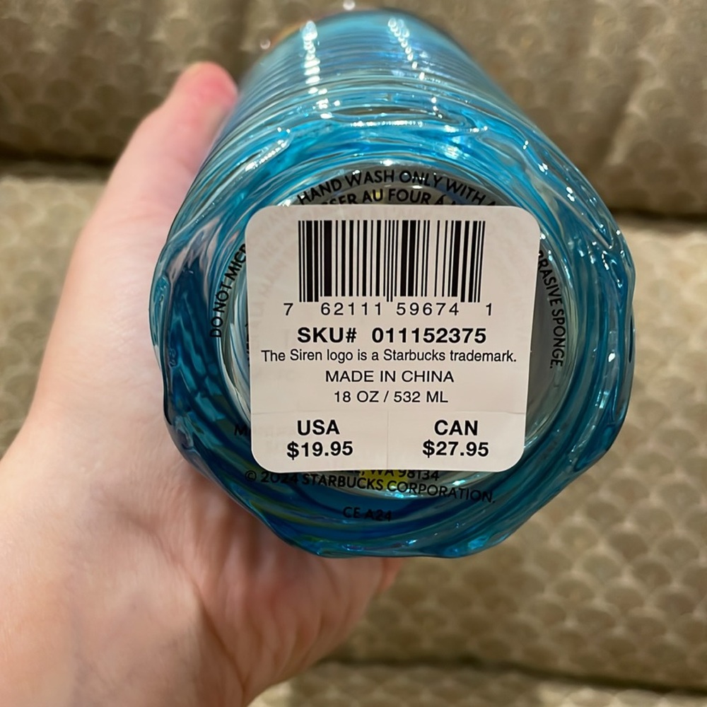 NWT Reusable Starbucks 18oz tumbler - Picture 5 of 7